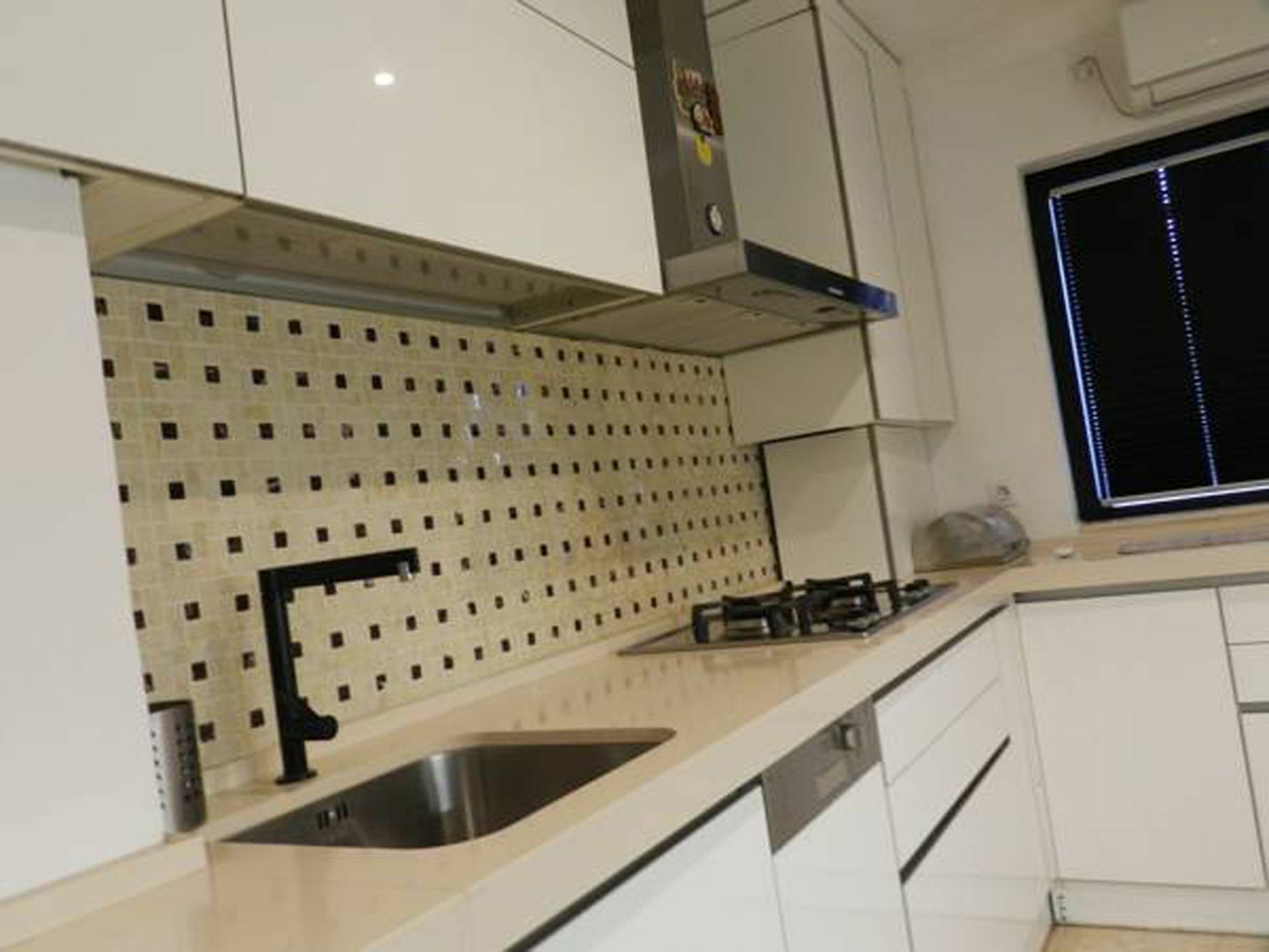 Mihail Cioranu Apartment Bukares Bagian luar foto